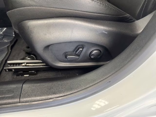 2025 Bright White Clearcoat Jeep Compass Limited 4X4 SUV