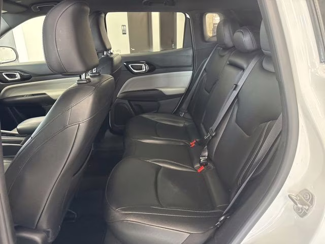 2025 Bright White Clearcoat Jeep Compass Limited 4X4 SUV