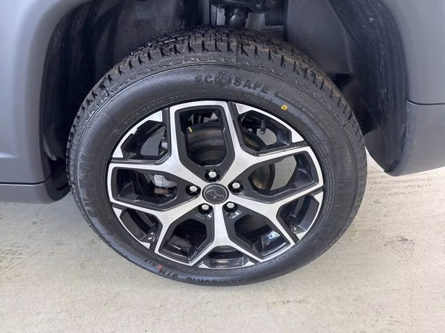 2025 Bright White Clearcoat Jeep Compass Limited 4X4 SUV