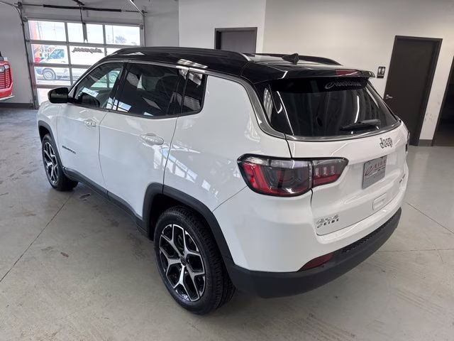 2025 Bright White Clearcoat Jeep Compass Limited 4X4 SUV