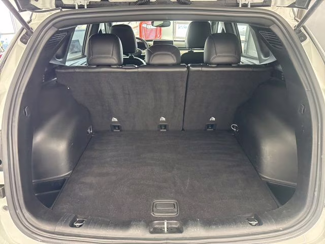 2025 Bright White Clearcoat Jeep Compass Limited 4X4 SUV