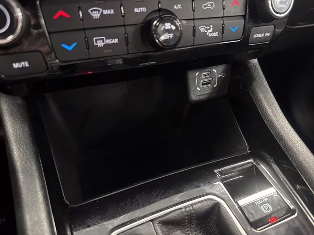 2025 Bright White Clearcoat Jeep Compass Limited 4X4 SUV