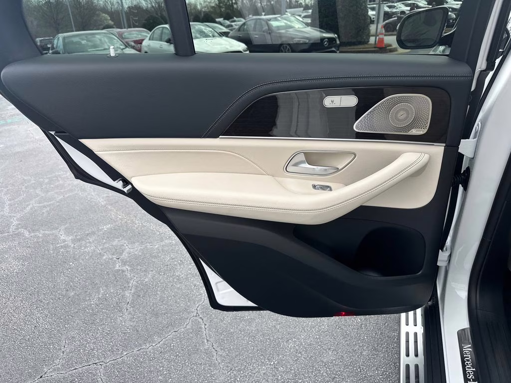 2026 135/885white Mercedes-Benz GLE GLE 450 AWD SUV