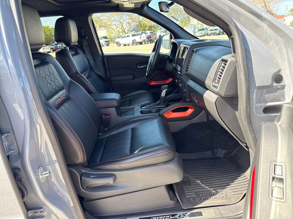 2023 Boulder Gray Pearl Nissan Frontier PRO-4X 4X4 Truck