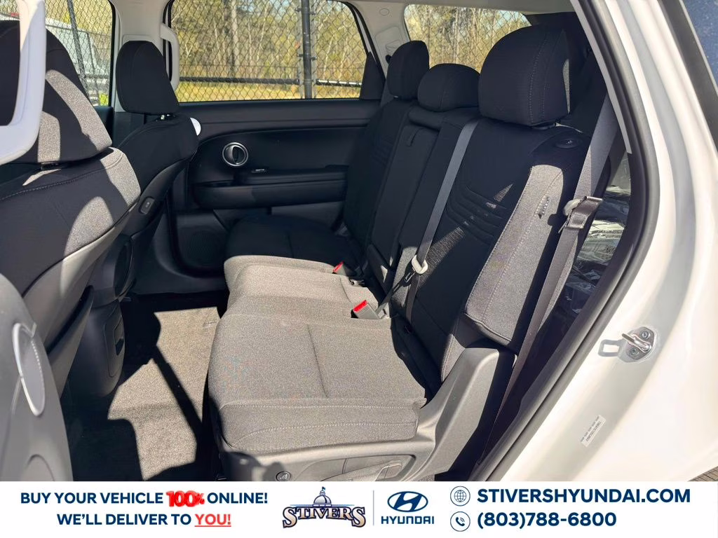 2026 Creamy White Pearl Hyundai Palisade SE FWD SUV