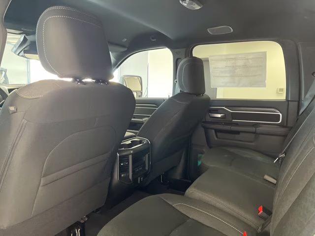 2026 Diamond Black Crystal Pearlcoat Ram 2500 Big Horn 4X4 Truck