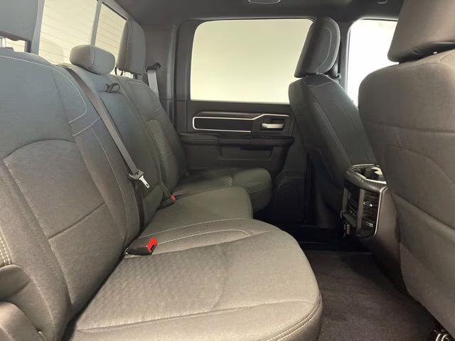 2026 Diamond Black Crystal Pearlcoat Ram 2500 Big Horn 4X4 Truck