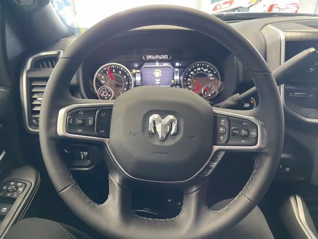 2026 Diamond Black Crystal Pearlcoat Ram 2500 Big Horn 4X4 Truck