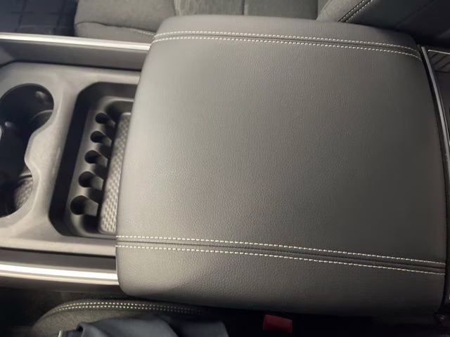 2026 Diamond Black Crystal Pearlcoat Ram 2500 Big Horn 4X4 Truck