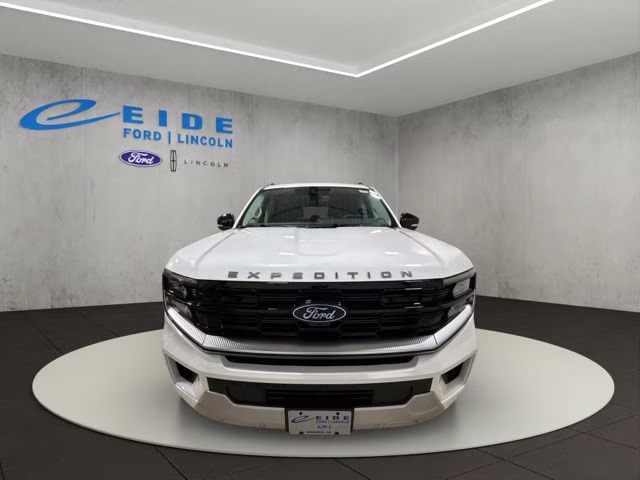2026 Star White Metallic Tri-Coat Ford Expedition Max Platinum 4X4 SUV