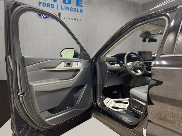 2026 Agate Black Metallic Ford Explorer Active 4X4 SUV