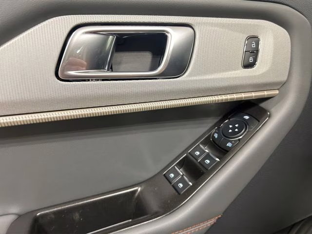 2026 Agate Black Metallic Ford Explorer Active 4X4 SUV