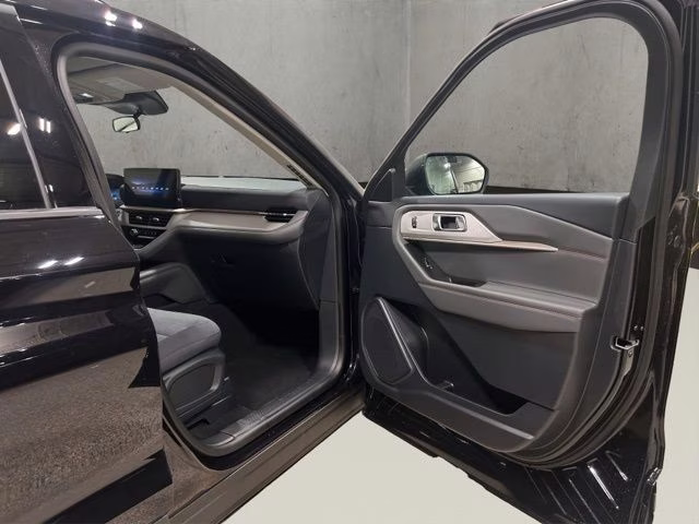 2026 Agate Black Metallic Ford Explorer Active 4X4 SUV