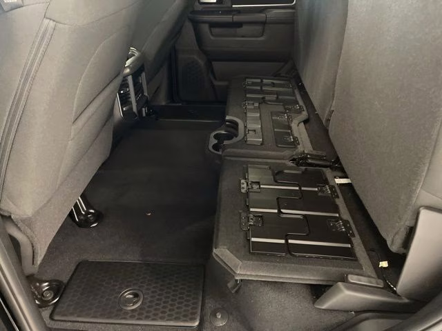 2026 Diamond Black Crystal Pearlcoat Ram 2500 Big Horn 4X4 Truck