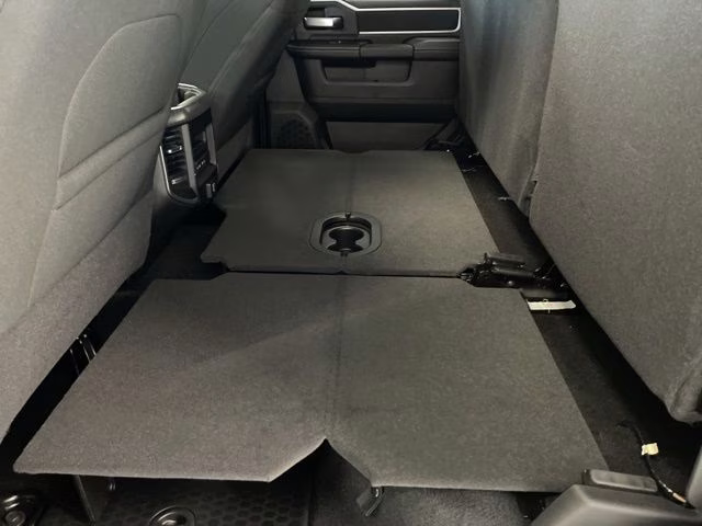 2026 Diamond Black Crystal Pearlcoat Ram 2500 Big Horn 4X4 Truck