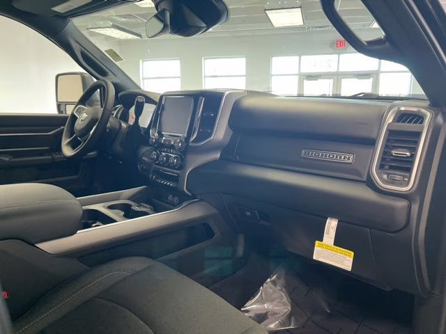 2026 Diamond Black Crystal Pearlcoat Ram 2500 Big Horn 4X4 Truck