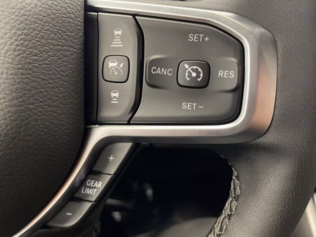 2026 Diamond Black Crystal Pearlcoat Ram 2500 Big Horn 4X4 Truck