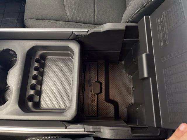 2026 Diamond Black Crystal Pearlcoat Ram 2500 Big Horn 4X4 Truck