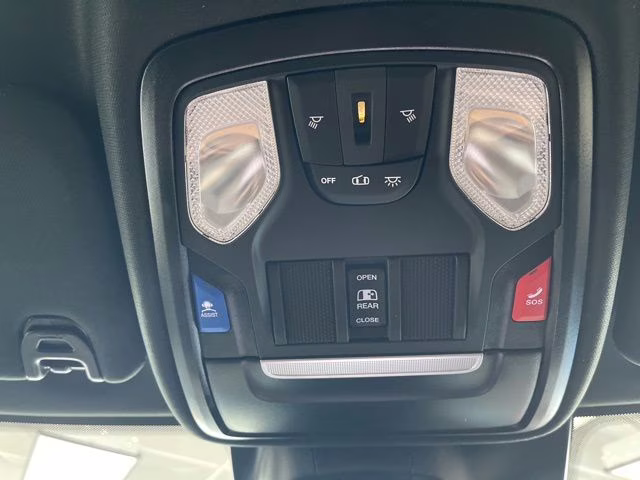 2026 Diamond Black Crystal Pearlcoat Ram 2500 Big Horn 4X4 Truck