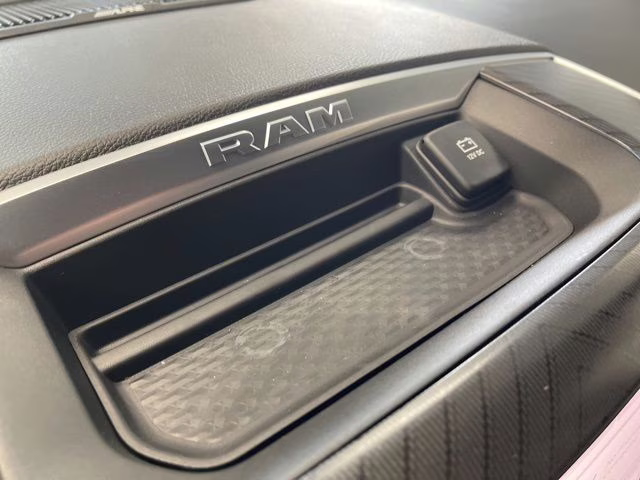 2026 Diamond Black Crystal Pearlcoat Ram 2500 Big Horn 4X4 Truck