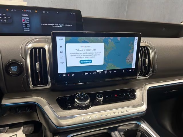 2026 Star White Metallic Tri-Coat Ford Expedition Max Platinum 4X4 SUV