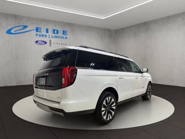 2026 Star White Metallic Tri-Coat Ford Expedition Max Platinum 4X4 SUV