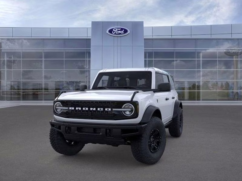 2026 Oxford White Ford Bronco Badlands 4X4 SUV
