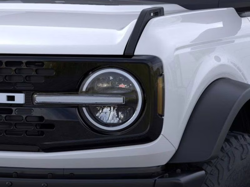 2026 Oxford White Ford Bronco Badlands 4X4 SUV