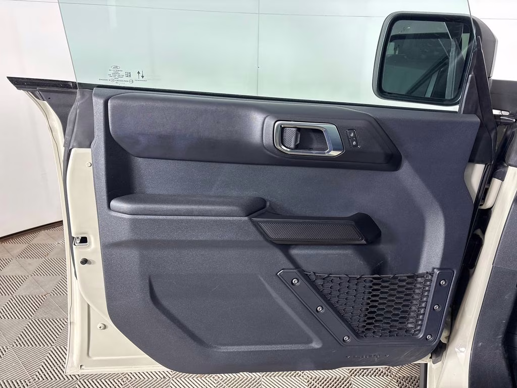 2025 Desert Sand Ford Bronco Badlands 4X4 SUV