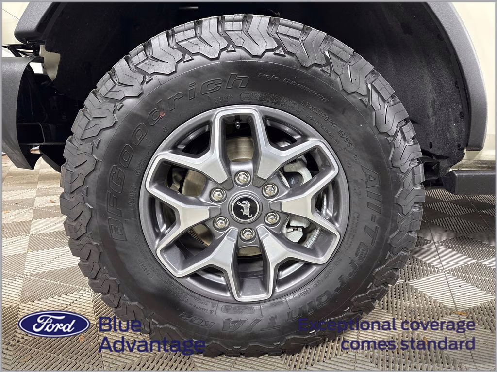 2025 Desert Sand Ford Bronco Badlands 4X4 SUV