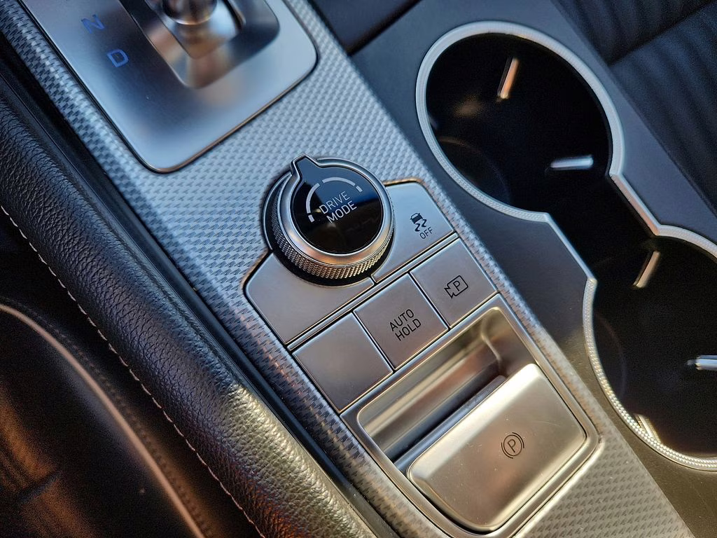 2022 Uyuni White Genesis G70 3.3T AWD Sedan