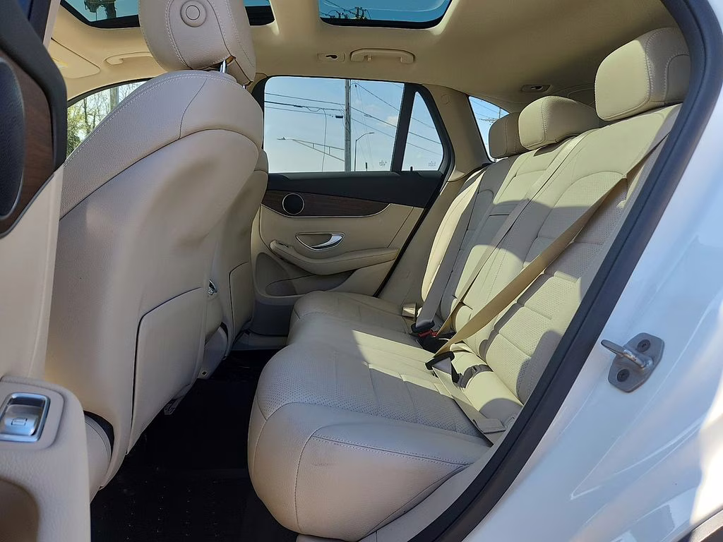 2021 Polar White Mercedes-Benz GLC GLC 300 AWD SUV