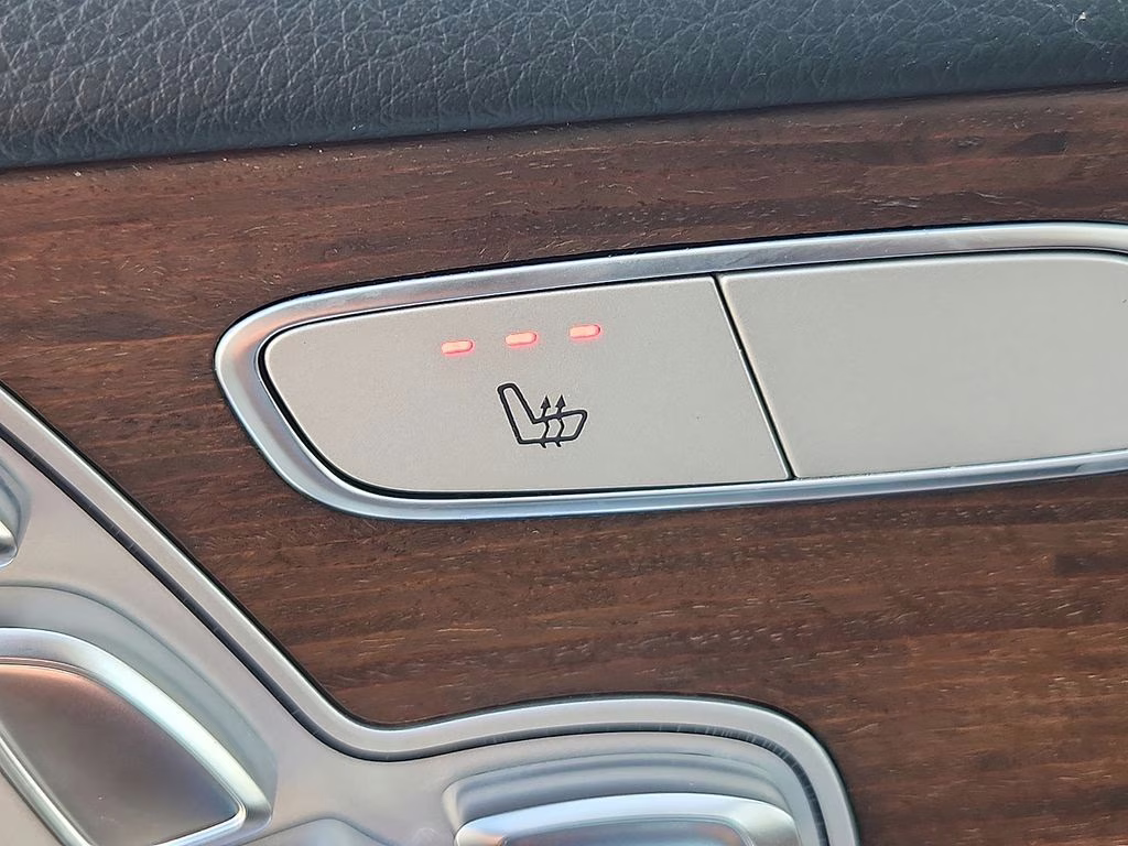 2021 Polar White Mercedes-Benz GLC GLC 300 AWD SUV