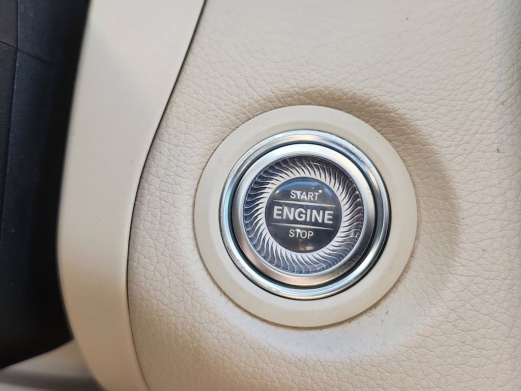 2021 Polar White Mercedes-Benz GLC GLC 300 AWD SUV