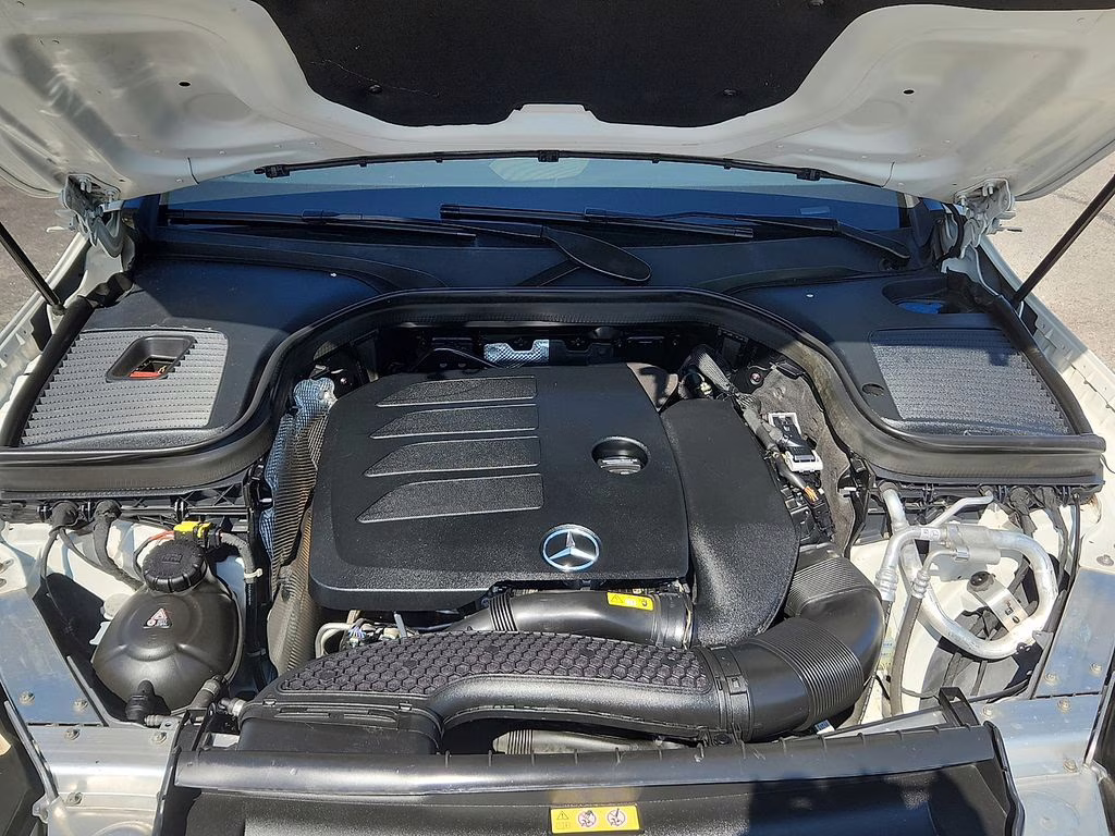 2021 Polar White Mercedes-Benz GLC GLC 300 AWD SUV