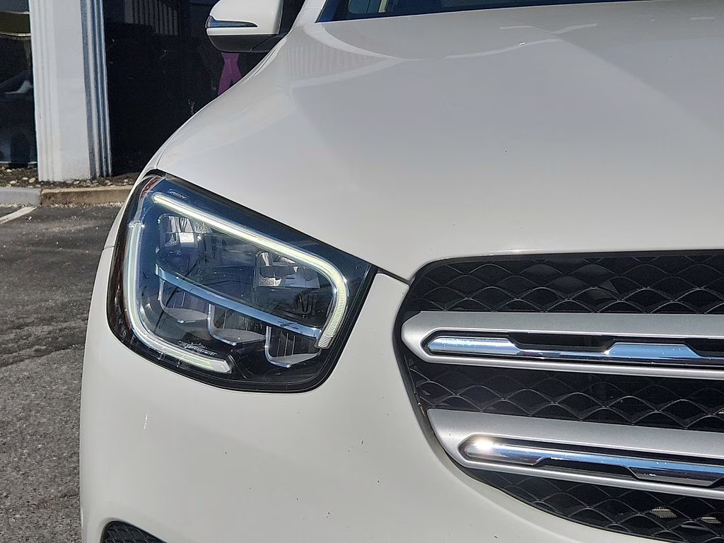 2021 Polar White Mercedes-Benz GLC GLC 300 AWD SUV