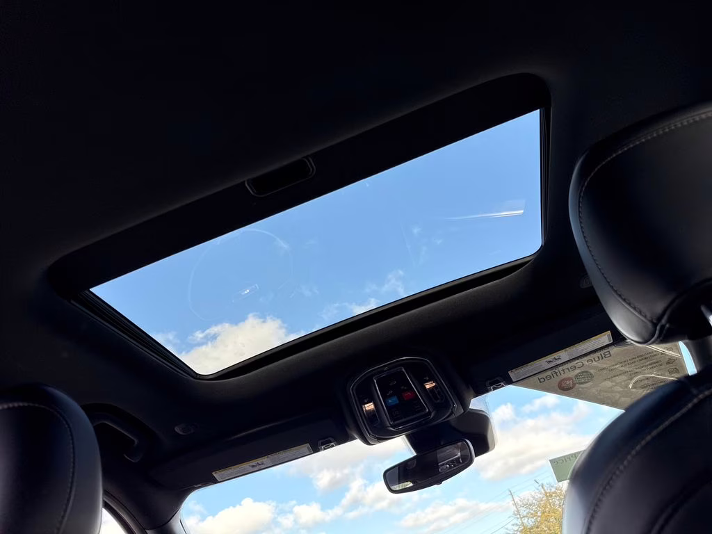 2021 Silver Zynith Jeep Grand Cherokee L Altitude 4X4 SUV