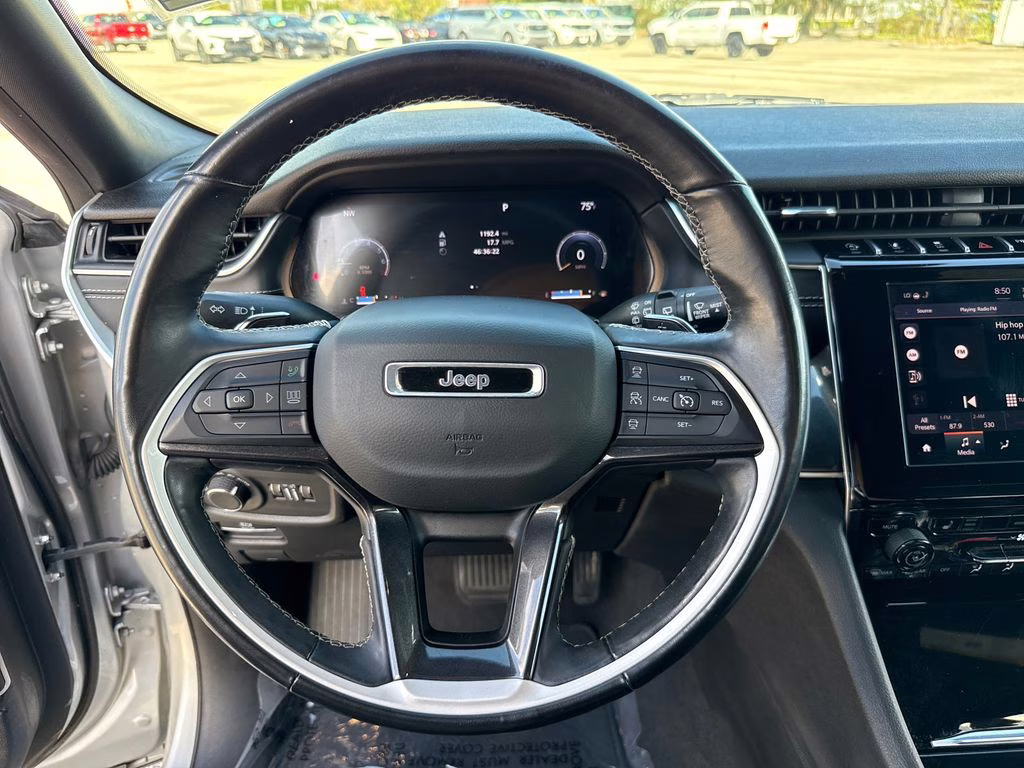 2021 Silver Zynith Jeep Grand Cherokee L Altitude 4X4 SUV