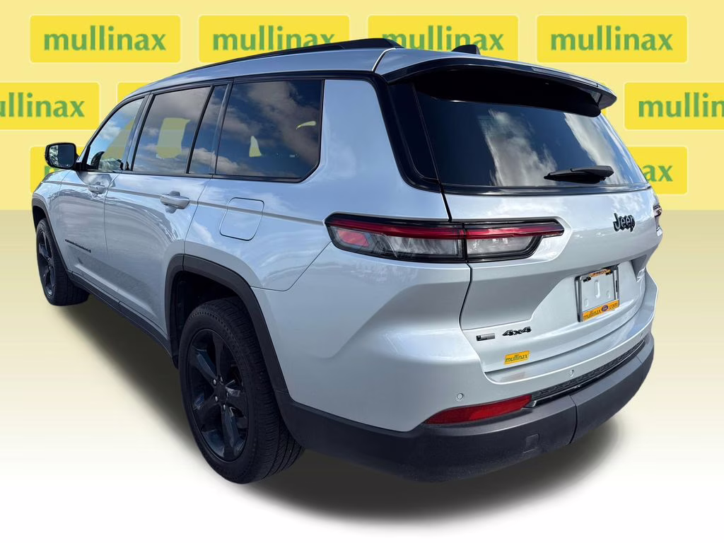 2021 Silver Zynith Jeep Grand Cherokee L Altitude 4X4 SUV