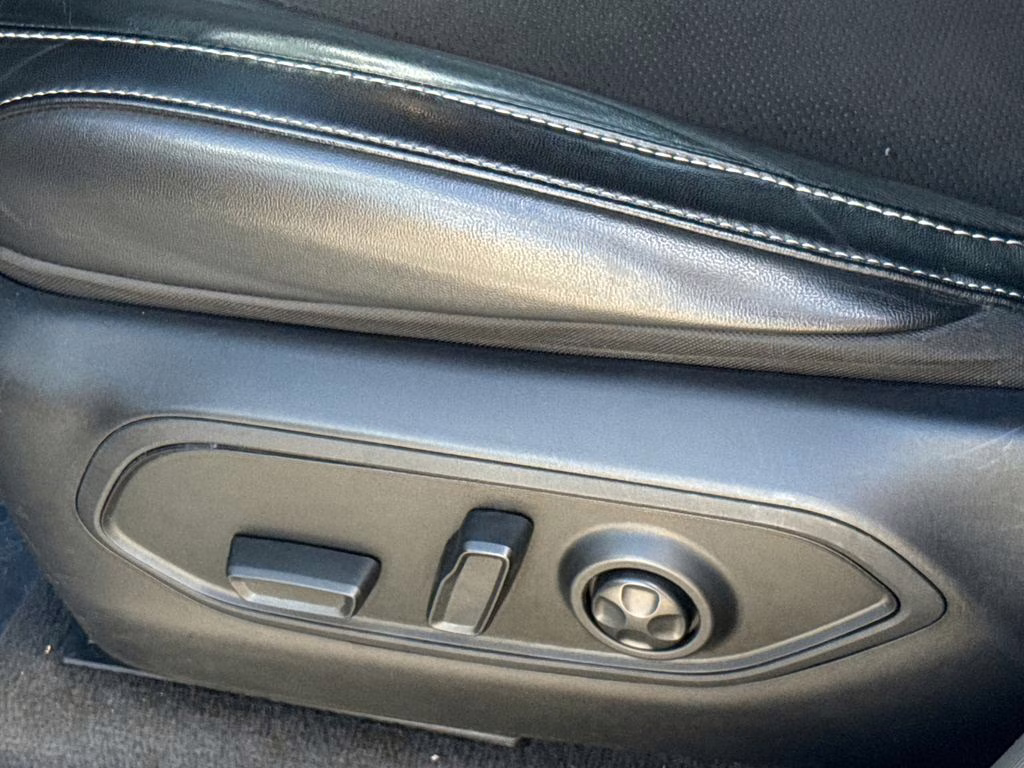 2021 Silver Zynith Jeep Grand Cherokee L Altitude 4X4 SUV