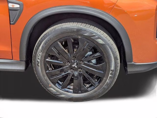 2024 Sunshine Orange Metallic Mitsubishi Outlander Sport 2.0 LE 4X4 SUV