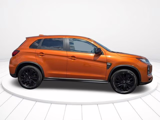 2024 Sunshine Orange Metallic Mitsubishi Outlander Sport 2.0 LE 4X4 SUV