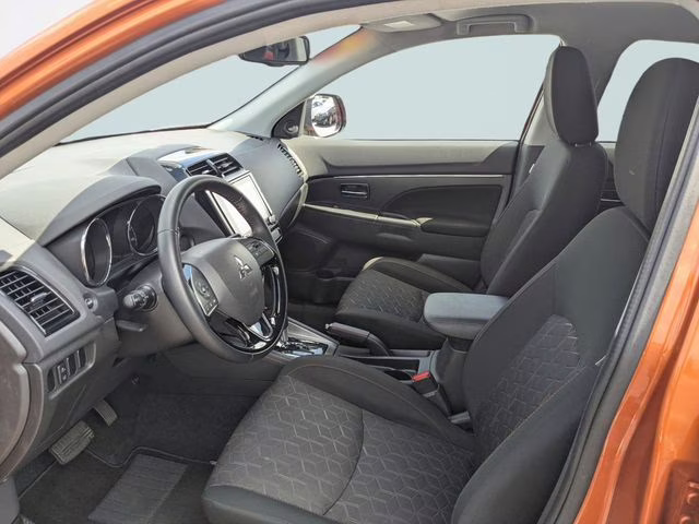 2024 Sunshine Orange Metallic Mitsubishi Outlander Sport 2.0 LE 4X4 SUV
