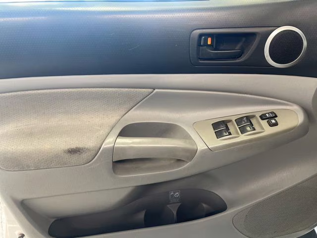 2008 Super White Toyota Tacoma PreRunner RWD Truck