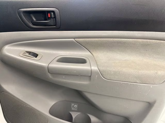 2008 Super White Toyota Tacoma PreRunner RWD Truck