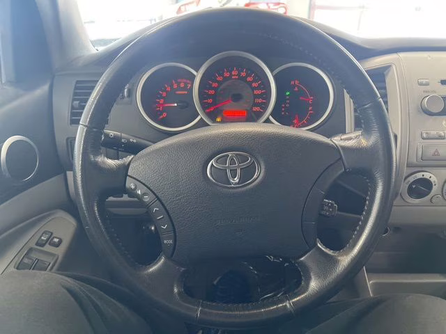 2008 Super White Toyota Tacoma PreRunner RWD Truck