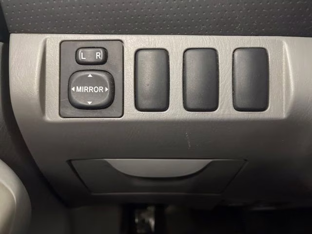 2008 Super White Toyota Tacoma PreRunner RWD Truck