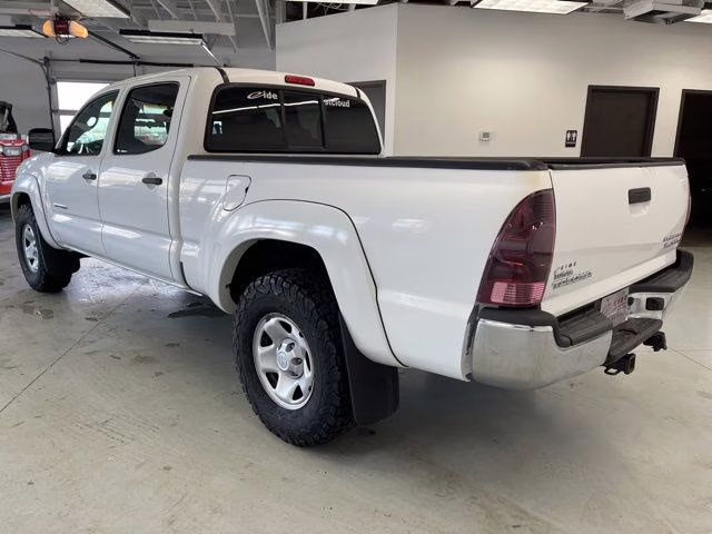 2008 Super White Toyota Tacoma PreRunner RWD Truck