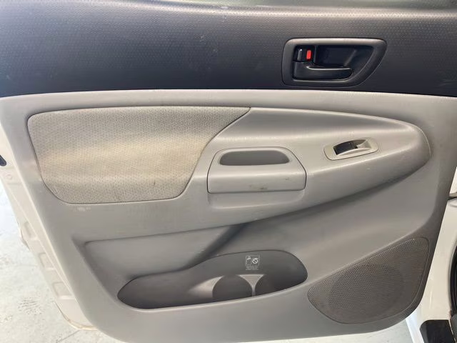 2008 Super White Toyota Tacoma PreRunner RWD Truck