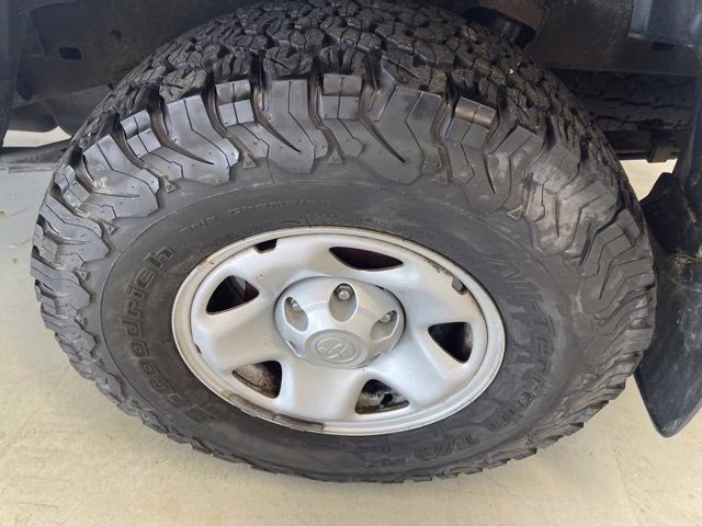 2008 Super White Toyota Tacoma PreRunner RWD Truck